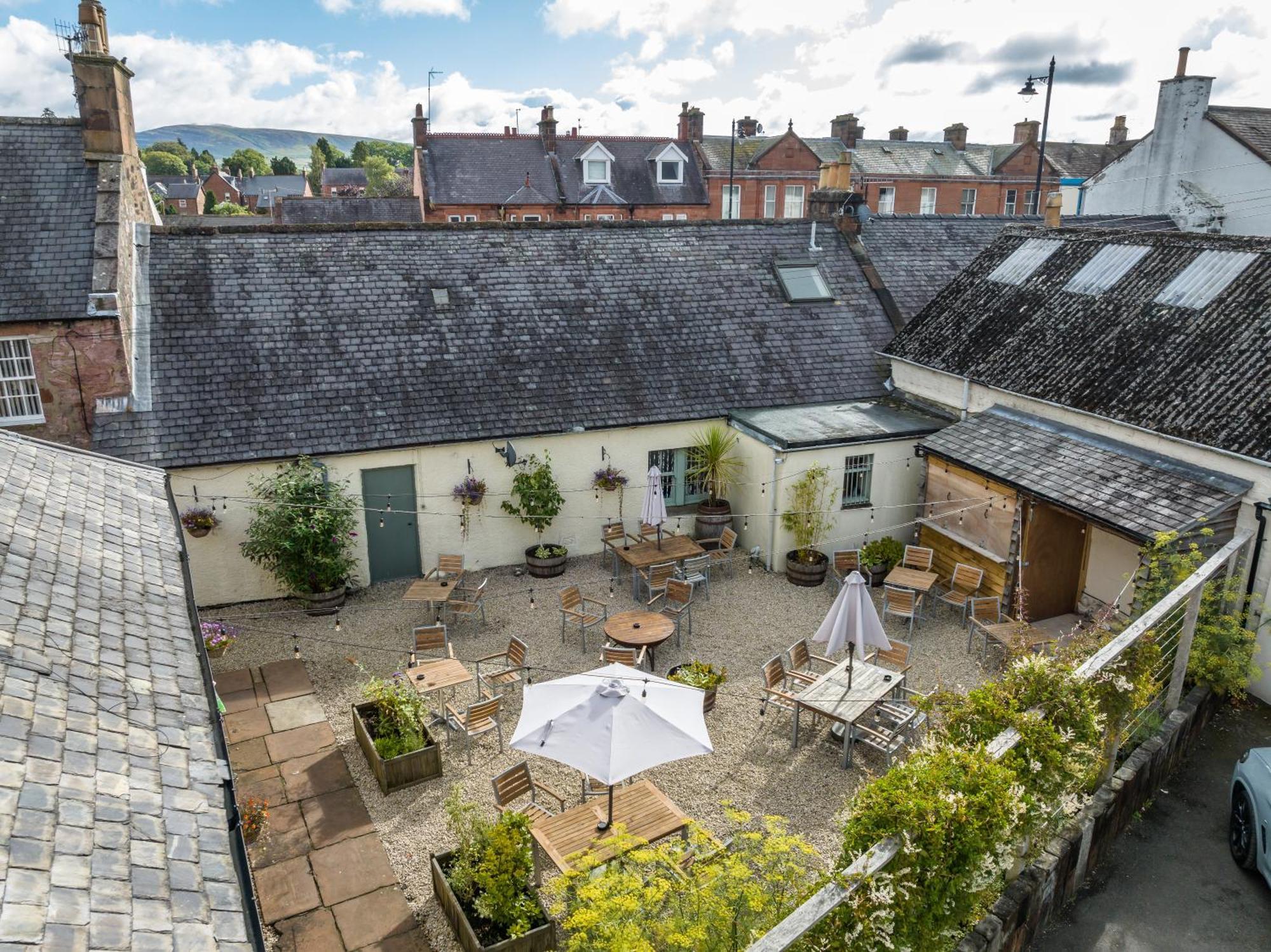 Buccleuch And Queensberry Arms Hotel Thornhill  Exterior photo